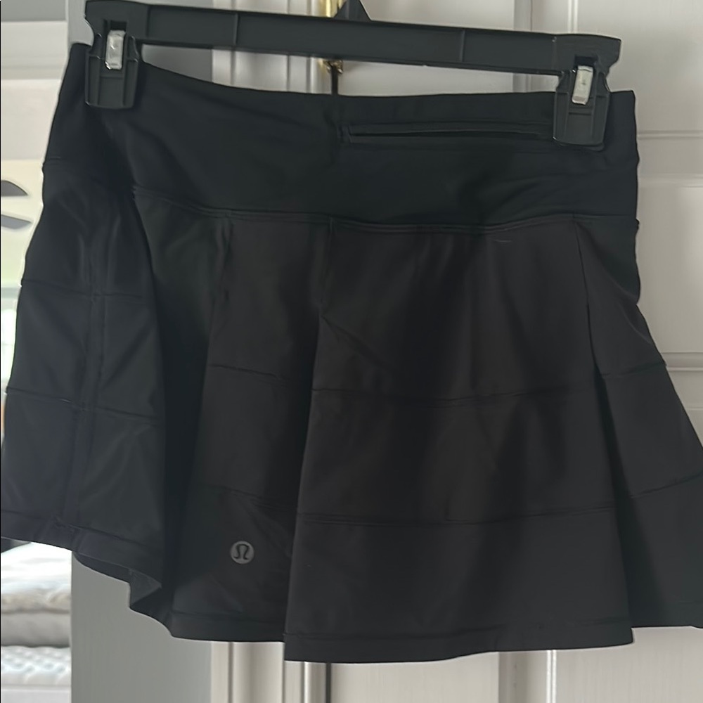 Lululemon Athletica Black skirt